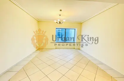 Apartment - 3 Bedrooms - 3 Bathrooms for rent in 21st Century Tower - Sheikh Zayed Road - Dubai