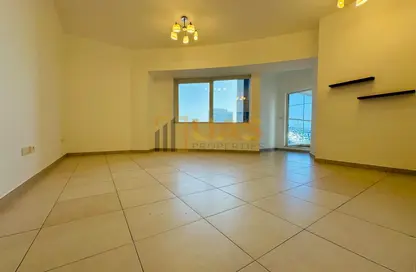 Apartment - 2 Bedrooms - 2 Bathrooms for rent in Blue Tower - Sheikh Zayed Road - Dubai