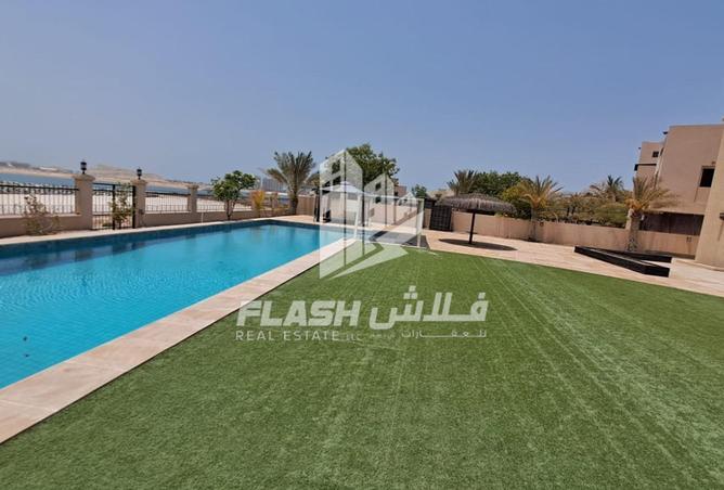 Villa - 5 Bedrooms - 7 Bathrooms for sale in Al Hamra Village Villas - Al Hamra Village - Ras Al Khaimah