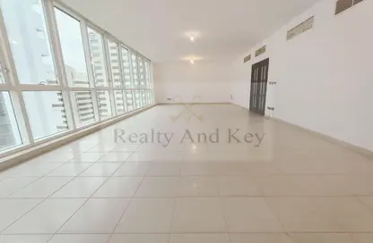 Apartment - 3 Bedrooms - 1 Bathroom for rent in Al Najda Street - Abu Dhabi