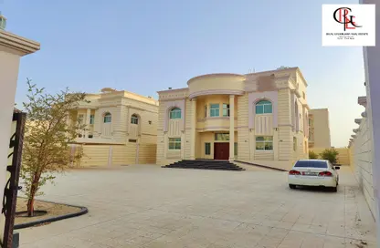 Villa - 6 Bedrooms for rent in Shakhbout City - Abu Dhabi