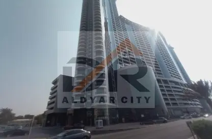 Apartment - 1 Bathroom for rent in Corniche Tower - Ajman Corniche Road - Ajman