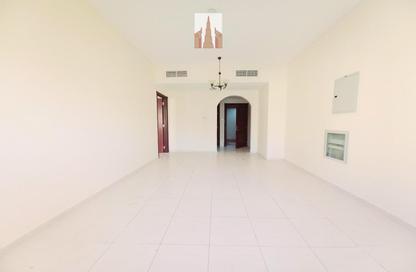 Apartment - 1 Bedroom - 2 Bathrooms for rent in Muwailih Building - Muwaileh - Sharjah