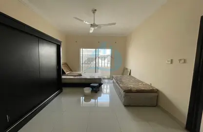 Apartment - 2 Bedrooms - 3 Bathrooms for rent in Al Jurf Industrial 3 - Al Jurf Industrial - Ajman