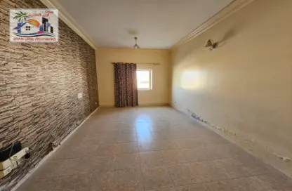 Apartment - 6 Bedrooms - 2 Bathrooms for rent in Al Khan Lagoon - Al Khan - Sharjah