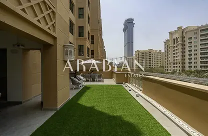 Apartment - 2 Bedrooms - 3 Bathrooms for sale in Golden Mile 7 - Golden Mile - Palm Jumeirah - Dubai