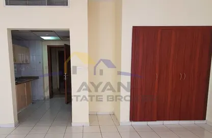 Apartment - 1 Bathroom for sale in Y18 - England Cluster - International City - Dubai