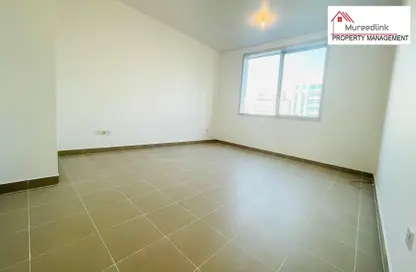 Apartment - 2 Bedrooms - 2 Bathrooms for rent in Tourist Club Area - Abu Dhabi