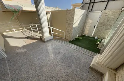 Villa - 6 Bedrooms - 6 Bathrooms for rent in Al Dafeinah - Asharej - Al Ain