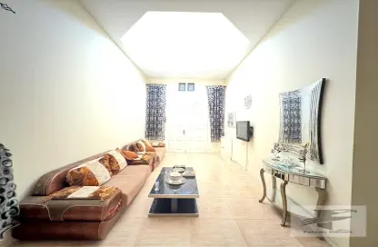 Villa - 4 Bedrooms - 5 Bathrooms for rent in Al Aweer 1 - Al Aweer - Dubai