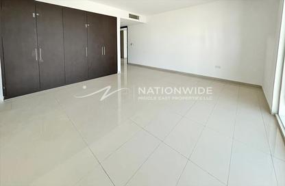 Apartment - 1 Bedroom - 2 Bathrooms for sale in RAK Tower - Marina Square - Al Reem Island - Abu Dhabi