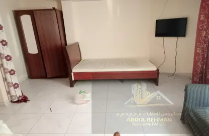 Apartment - 1 Bathroom for rent in Al Khan - Sharjah