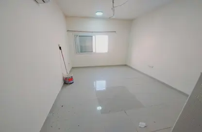 Apartment - 1 Bathroom for rent in Muwailih Building - Muwaileh - Sharjah