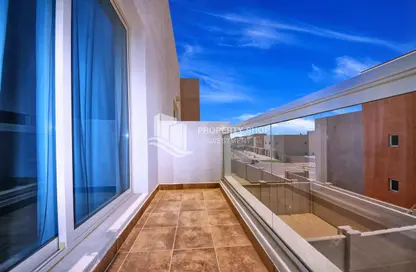 Villa - 2 Bedrooms - 3 Bathrooms for sale in Contemporary Style - Al Reef Villas - Al Reef - Abu Dhabi