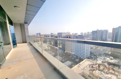 Apartment - 2 Bedrooms - 3 Bathrooms for rent in Global Tower - Electra Street - Abu Dhabi