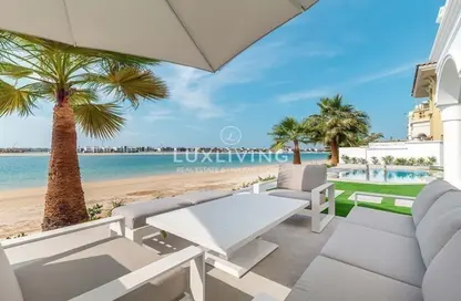 Villa - 5 Bedrooms - 6 Bathrooms for rent in Garden Homes Frond C - Garden Homes - Palm Jumeirah - Dubai