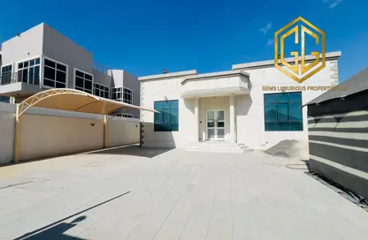 Villa - 3 Bedrooms - 4 Bathrooms for rent in Al Aweer 1 - Al Aweer - Dubai