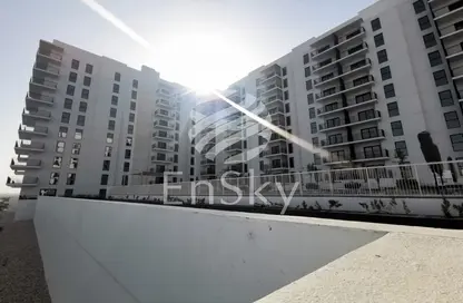 Apartment - 1 Bathroom for sale in Waters Edge - Yas Island - Abu Dhabi