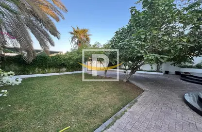 Villa - 4 Bedrooms - 5 Bathrooms for rent in Umm Suqeim Road - Umm Suqeim - Dubai