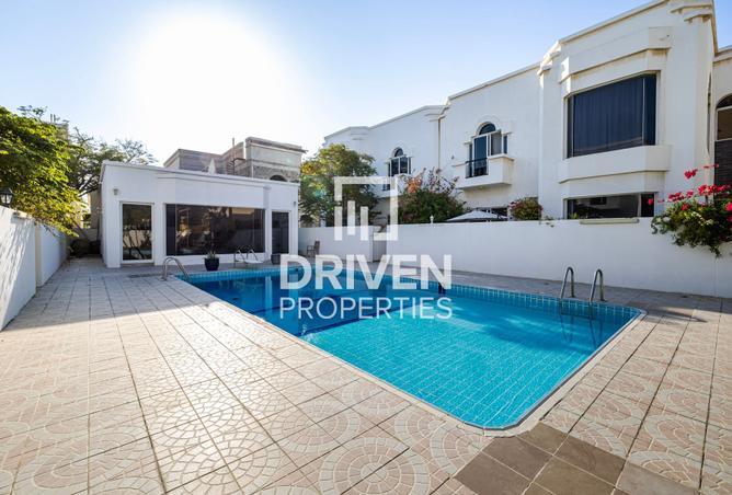 Villa - 5 Bedrooms - 6 Bathrooms for sale in Jumeirah 3 Villas - Jumeirah 3 - Jumeirah - Dubai