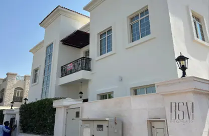 Apartment - 4 Bedrooms - 5 Bathrooms for rent in Bin Sardah Villas 2 - Al Garhoud - Dubai