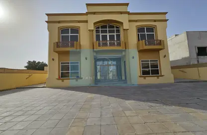 Villa - 5 Bedrooms - 7 Bathrooms for rent in Al Quoz 2 - Al Quoz - Dubai