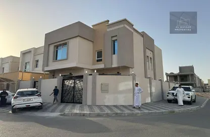 Villa - 5 Bedrooms for sale in Al Amira Village - Al Yasmeen - Ajman