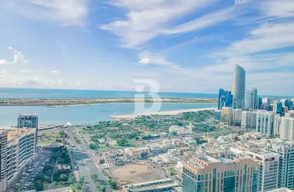 Full Floor - Studio - 4 Bathrooms for rent in Shining Towers - Al Khalidiya - Abu Dhabi