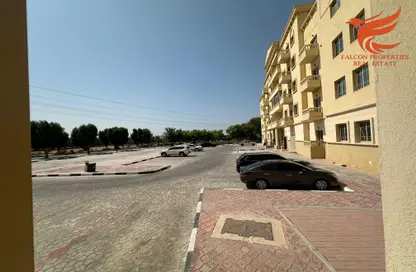 Apartment - 1 Bedroom - 2 Bathrooms for rent in Building 2 - Yasmin Village - Ras Al Khaimah