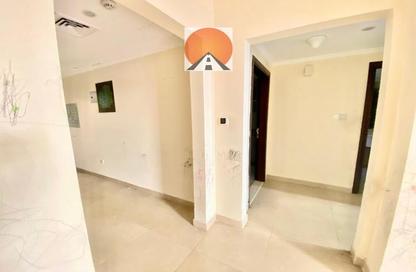 Apartment - 1 Bedroom - 2 Bathrooms for rent in Muwailih Building - Muwaileh - Sharjah