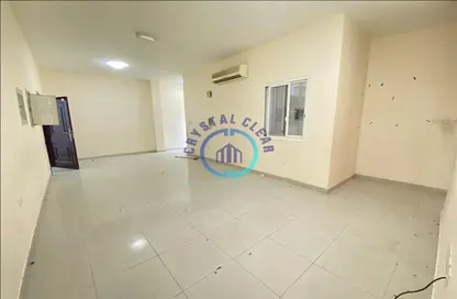 Apartment - 2 Bedrooms - 2 Bathrooms for rent in Al Khabisi - Al Ain