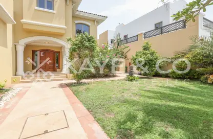 Villa - 4 Bedrooms - 5 Bathrooms for rent in Garden Homes Frond B - Garden Homes - Palm Jumeirah - Dubai