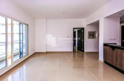 Apartment - 1 Bedroom - 2 Bathrooms for rent in Tower 21 - Al Reef Downtown - Al Reef - Abu Dhabi