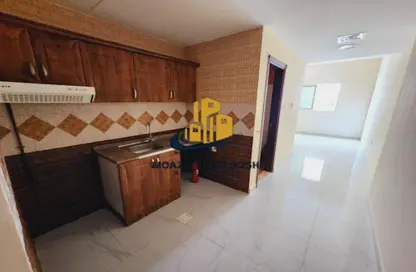 Apartment - 1 Bathroom for rent in Muwaileh 29 Building - Muwaileh - Sharjah