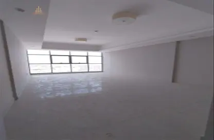 Apartment - 2 Bedrooms - 3 Bathrooms for sale in Gulfa Towers - Al Rashidiya 1 - Al Rashidiya - Ajman