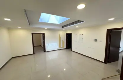 Villa - 5 Bedrooms - 5 Bathrooms for rent in Al Quoz 2 - Al Quoz - Dubai