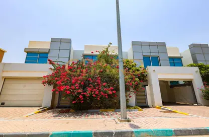 Villa - 4 Bedrooms - 6 Bathrooms for rent in Al Nahyan - Abu Dhabi
