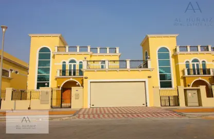 Villa - 4 Bedrooms - 5 Bathrooms for sale in Jumeirah Park Homes - Jumeirah Park - Dubai