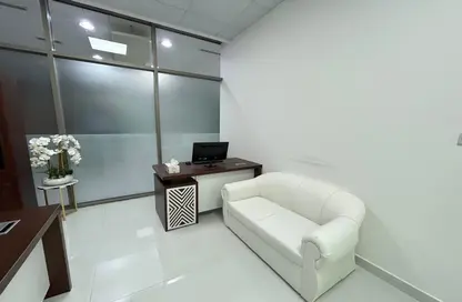 Business Centre - Studio - 1 Bathroom for rent in Red Avenue - Al Garhoud - Dubai