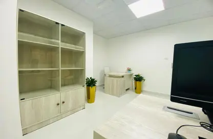 Office Space - Studio - 1 Bathroom for rent in Abu Hail - Deira - Dubai