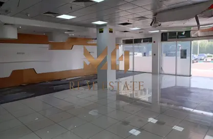 Show Room - Studio - 1 Bathroom for rent in Ministries Complex - Khalifa Park - Eastern Road - Abu Dhabi