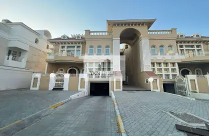 Villa - 6 Bedrooms for rent in Al Karamah - Abu Dhabi