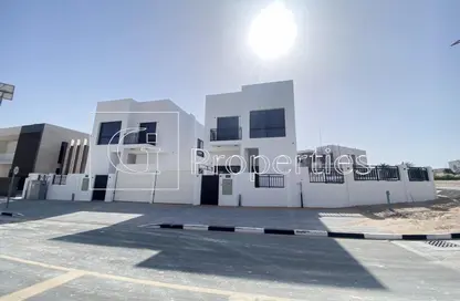 Villa - 5 Bedrooms - 7 Bathrooms for sale in Al Furjan - Dubai