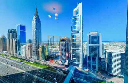 Apartment - 3 Bedrooms - 3 Bathrooms for rent in 21st Century Tower - Sheikh Zayed Road - Dubai