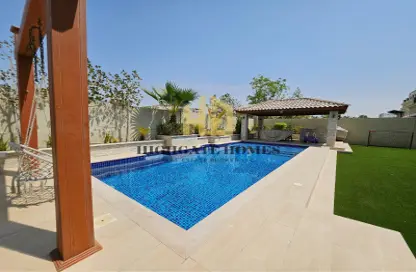 Villa - 4 Bedrooms - 4 Bathrooms for sale in Legacy Nova Villas - Jumeirah Park - Dubai