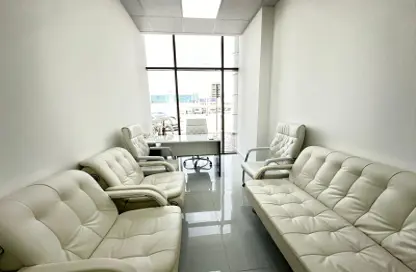 Office Space - Studio - 1 Bathroom for rent in Red Avenue - Al Garhoud - Dubai