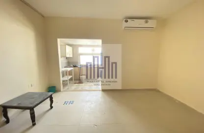 Apartment - 1 Bathroom for rent in Fire Station Road - Muwaileh - Sharjah