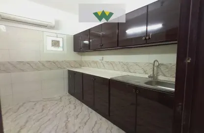 Apartment - 2 Bedrooms - 2 Bathrooms for rent in Baniyas East - Baniyas - Abu Dhabi