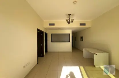 Apartment - 1 Bedroom - 1 Bathroom for rent in Mazaya 28 - Queue Point - Dubai Land - Dubai