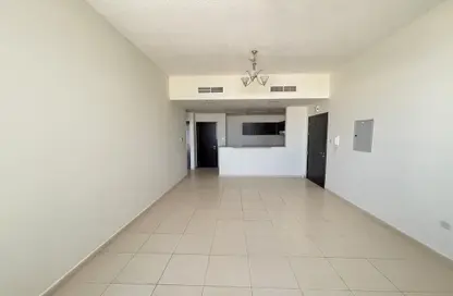 Apartment - 1 Bedroom - 1 Bathroom for sale in Mazaya 12 - Queue Point - Dubai Land - Dubai